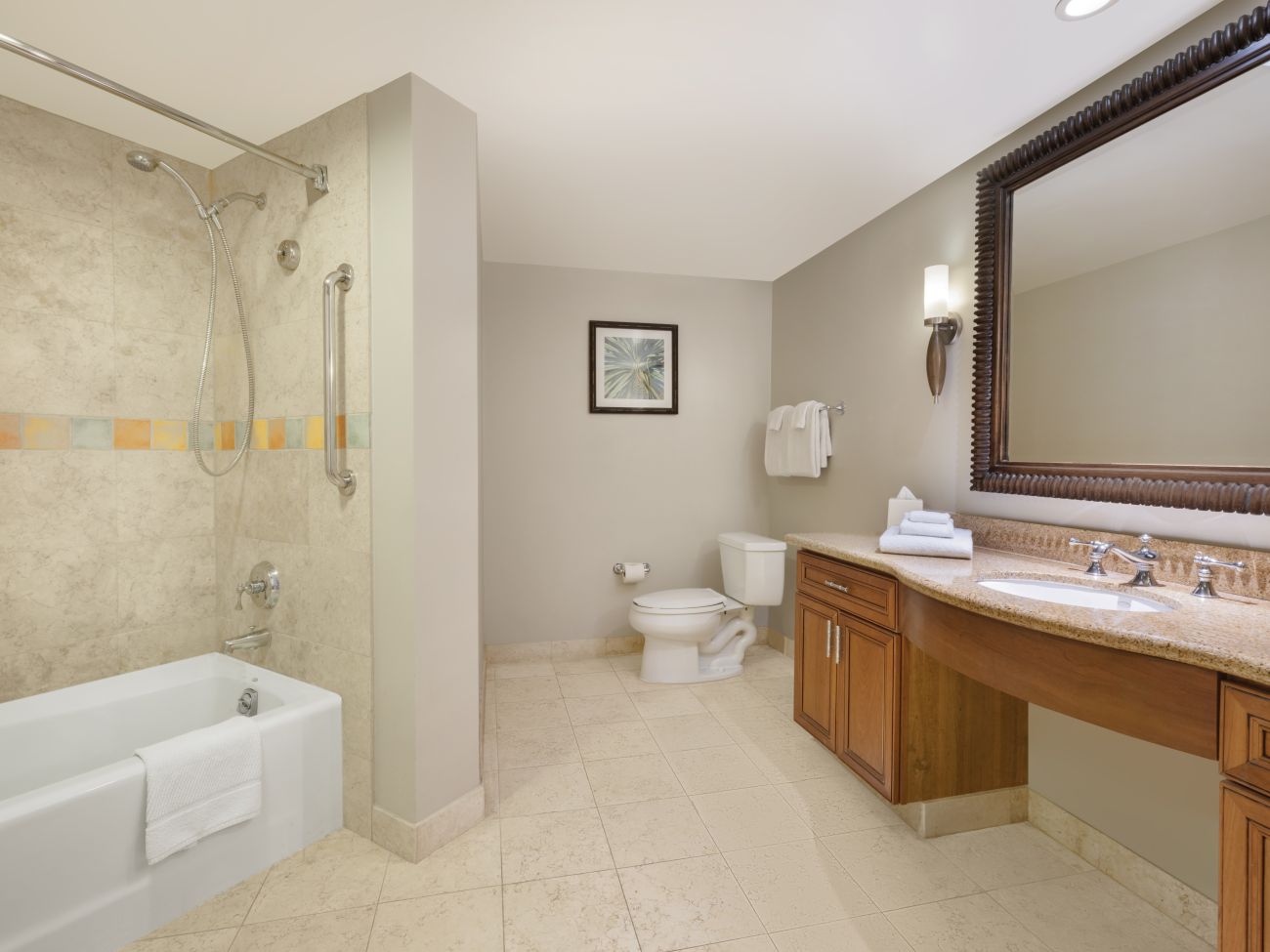Guest Bathroom, Maui Wing